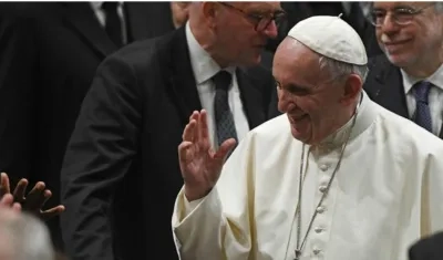 En la lluviosa tarde del 13 de marzo de 2013 fue escogido como Papa el cardenal Jorge Bergoglio.