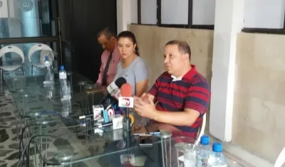 Jaime Calvo, gerente de la Clínica Reina Catalina, durante la rueda de prensa.