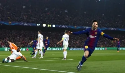 Lionel Messi celebra tras anotar el tercer gol del partido. 