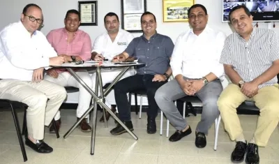 Directivos del Consejo Nacional de Contralores, reunidos en Barranquilla.