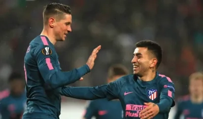 Fernando Torres celebra una de sus anotaciones. 
