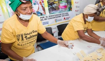 Vendedoras de esta delicia  costeña.