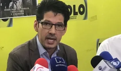 Senador Jesús Alberto Castilla, del Polo Democrático Alternativo (PDA)