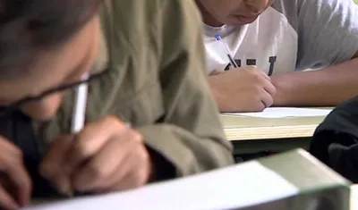 Un 31 % de los estudiantes inmigrantes de primera generación declararon estar poco satisfechos con su vida.