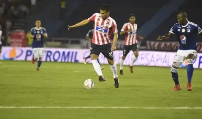 Teófilo Gutiérrez y Luis Carlos Ruiz están convocados para el partido. 