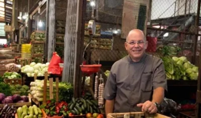 El chef panameño Charlie Collins protagoniza el documental.