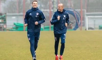 Manuel Neuer durante su entrenamiento. 
