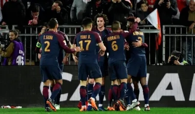 Una de las tres celebraciones de este sábado del PSG ante Mónaco.