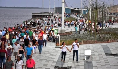 Los barranquilleros reencontrándose con el Río Magdalena.