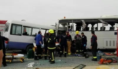 Así quedaron los dos buses.