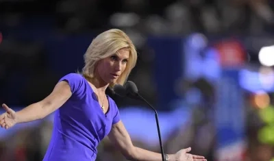La presentadora de la cadena Fox Laura Ingraham.