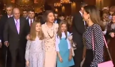 Momento de la tensión en la familia real española.