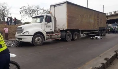 Foto del accidente en la calle 30.
