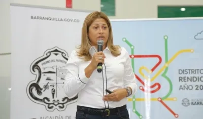 La secretaria de Salud, Alma Solano.