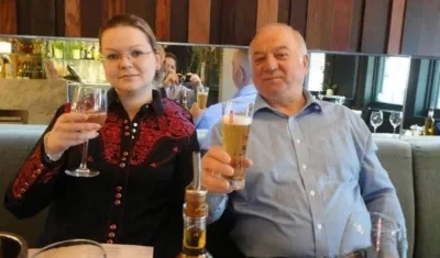 El exespía doble Serguéi Skripal junto a su hija Yulia.