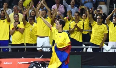 Daniel Galán, alentado por el público barranquillero.