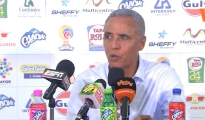 El DT Alexis Mendoza en rueda de prensa al final del partido en Ibagué.