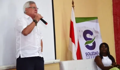 El Alcalde Joao Herrera durante el lanzamiento del novedoso sistema.