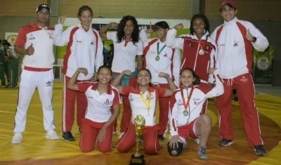 Parte de la delegación de Lucha del Atlántico. 