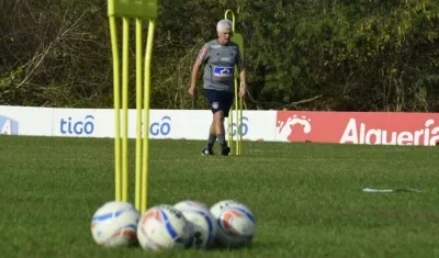 Julio Comesaña, técnico de Junior. 