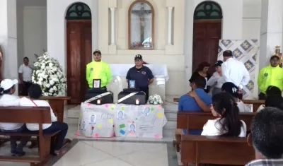 Acto de entrega de los restos óseos.