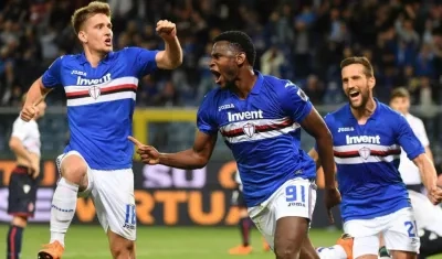 Duvan Zapata celebra el gol del triunfo. 