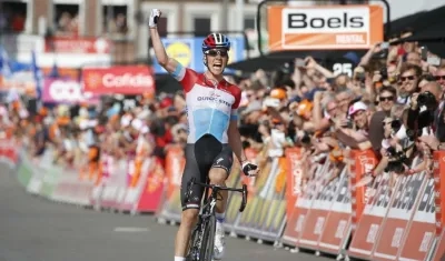 Bob Jungels se adjudicó la victoria en solitario. 