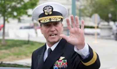 Ronny Jackson anunció hoy su retirada del proceso de aprobación debido a unas alegaciones que él considera "completamente falsas y fabricadas". 