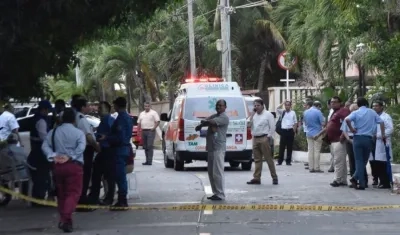 Foto del pasado 24 de abril cuando se suspendió la diligencia de desalojo de Enilce López.