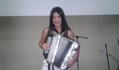 Loraine Lara Mercado finalista en la categoría juvenil.