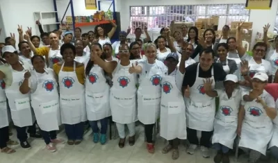 Mujeres del proyecto "Un mar de oportunidades".
