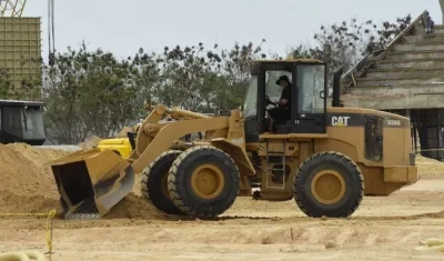 Tom Ritz empezó su labor en la pista.
