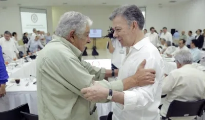 El ex presidente uruguayo José Mujica fue recibido este sábado por el Presidente Santos en la Gobernación de Bolívar,