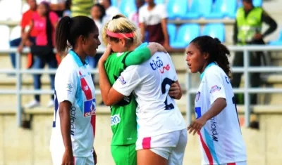 Camila Gallea llora tras la eliminación. 