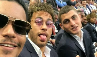 Neymar en el estadio de Saint-Denis.