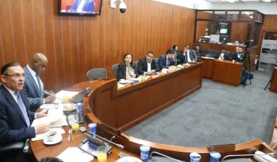 El presidente del Senado, Efraín Cepeda, durante el debate sobre la Ciénaga Grande de Santa Marta.