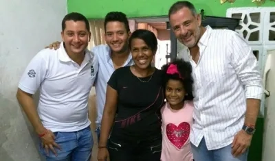 Equipo de la Secretaría de Cultura visitó a la cantante Azuquitar en su residencia.