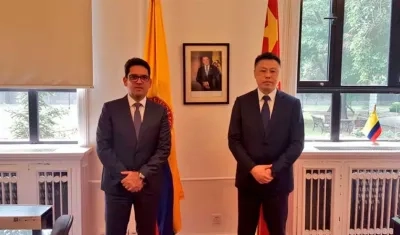 Ministro de Agricultura, Juan Guillermo Zuluaga, inició su agenda en el país asiático con reuniones con funcionarios, empresarios y autoridades sanitarias.