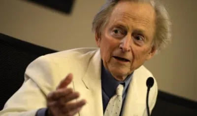 El escritor estadounidense Tom Wolfe.