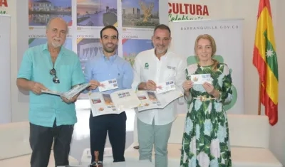 La presentación de las estampillas se llevó a cabo en la Intendencia Fluvial.