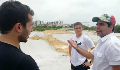 Carlos Ramírez, Gabriela Bolle y el alcalde Alejandro Char. 