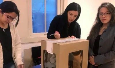 Así comenzaron las elecciones en Uruguay, para los colombianos residentes en ese país.