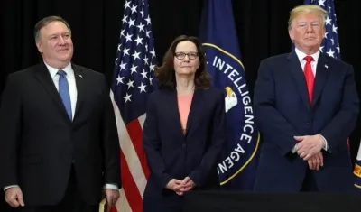 Mike Pompeo, Gina Haspel y Donald Trump.