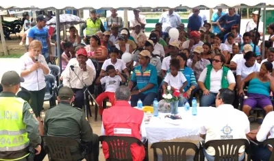 La Directora de la Unidad para las Víctimas, Yolanda Pinto, presidiendo el acto.