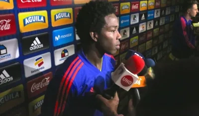 Carlos Sánchez, volante colombiano. 