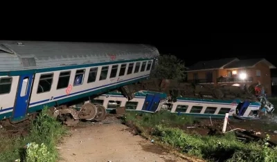 Así quedó el tren tras el accidente. 