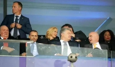 Gianni Infantino, presidente de la FIFA, en el palco del estadio de Kiev. 