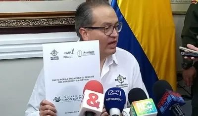 El Procurador General de la Nación, Fernando Carrillo Flórez.