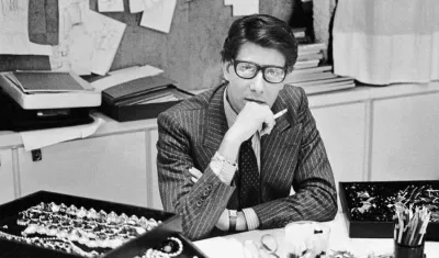 El modisto Yves Saint-Laurent.