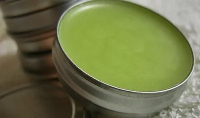 Ungüento de marihuana o coca son comercializadas ilegalmente.